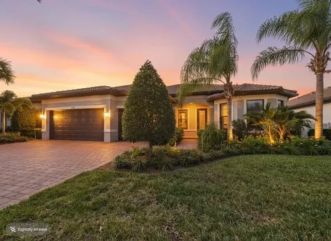 5038 Pendelton Square Vero Beach FL 32967