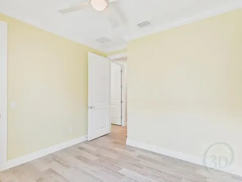 5038 Pendelton Square Vero Beach FL 32967