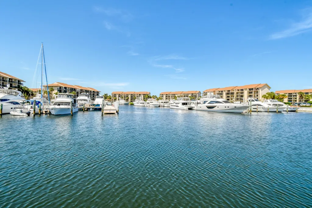 2401 Marina Isle Way Jupiter FL 33477