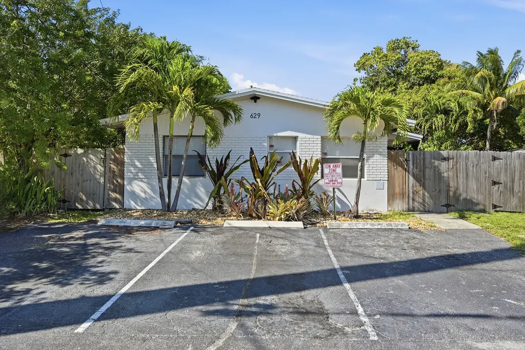 629 NE 36th Street Oakland Park FL 33334