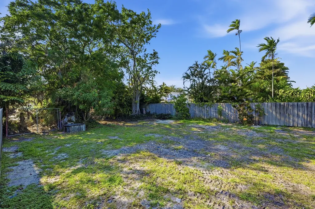629 NE 36th Street Oakland Park FL 33334
