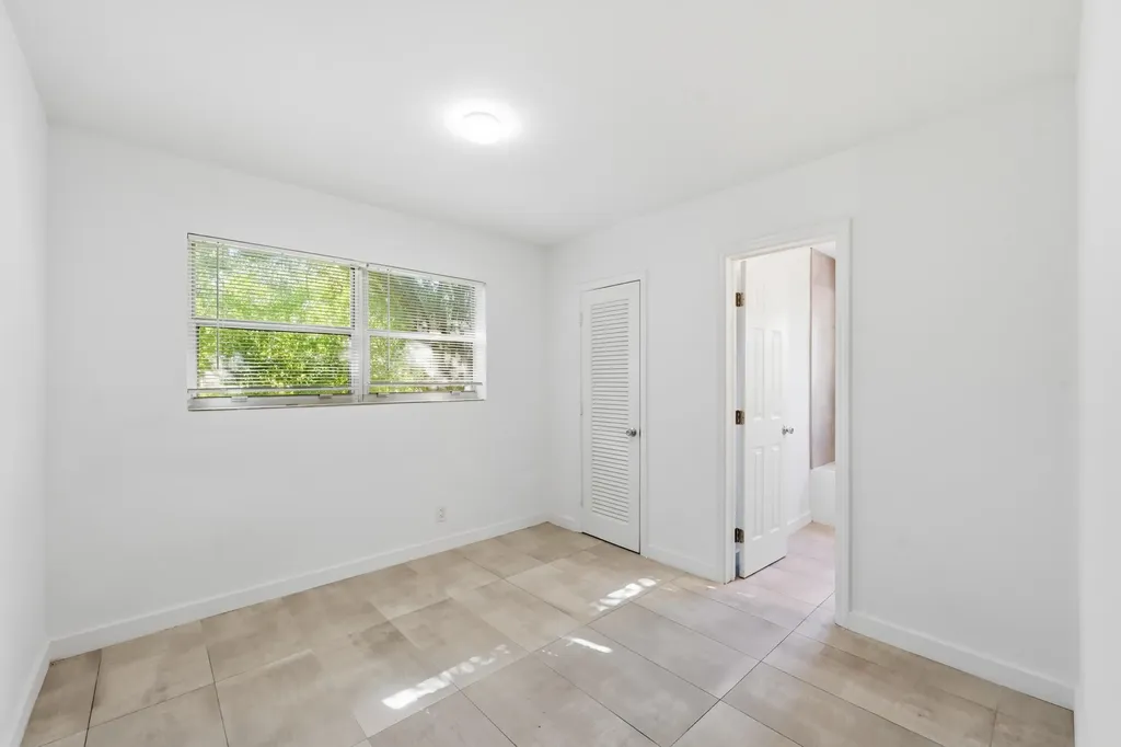 629 NE 36th Street Oakland Park FL 33334