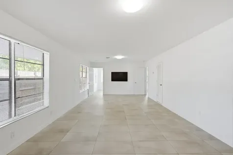 629 NE 36th Street Oakland Park FL 33334