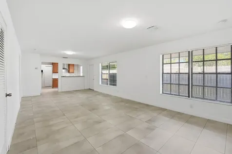629 NE 36th Street Oakland Park FL 33334