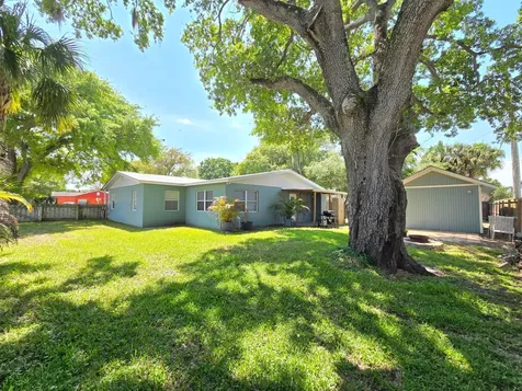 330 Barraclough Street Fort Pierce FL 34982