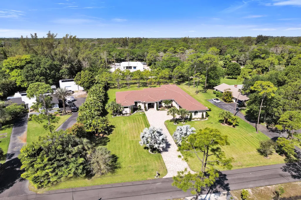 5805 NW 65th Terrace Parkland FL 33067
