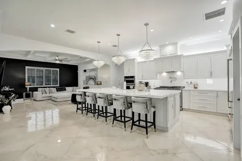 5805 NW 65th Terrace Parkland FL 33067