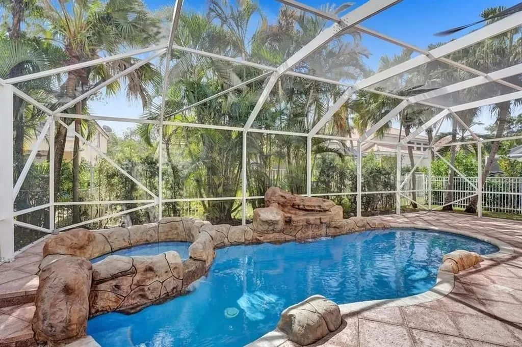 11032 Boston Drive Hollywood FL 33026