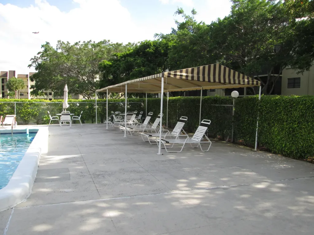 145 Lake Nancy Lane West Palm Beach FL 33411