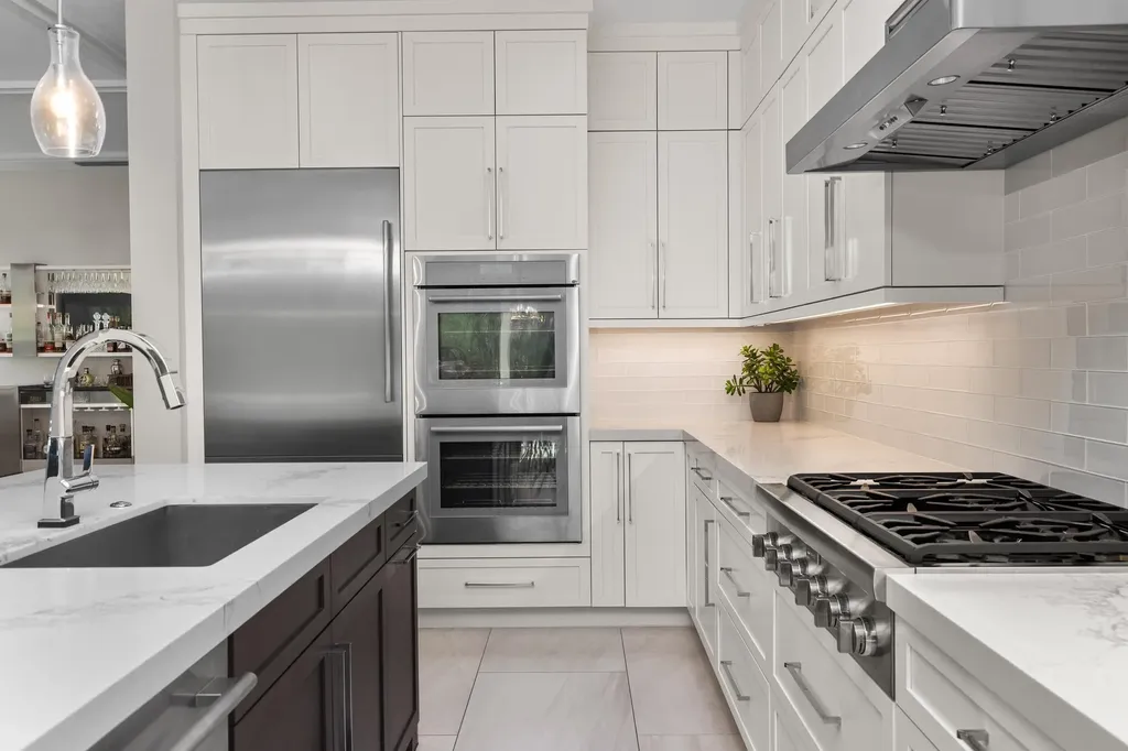 444 NE Wavecrest Way Boca Raton FL 33432