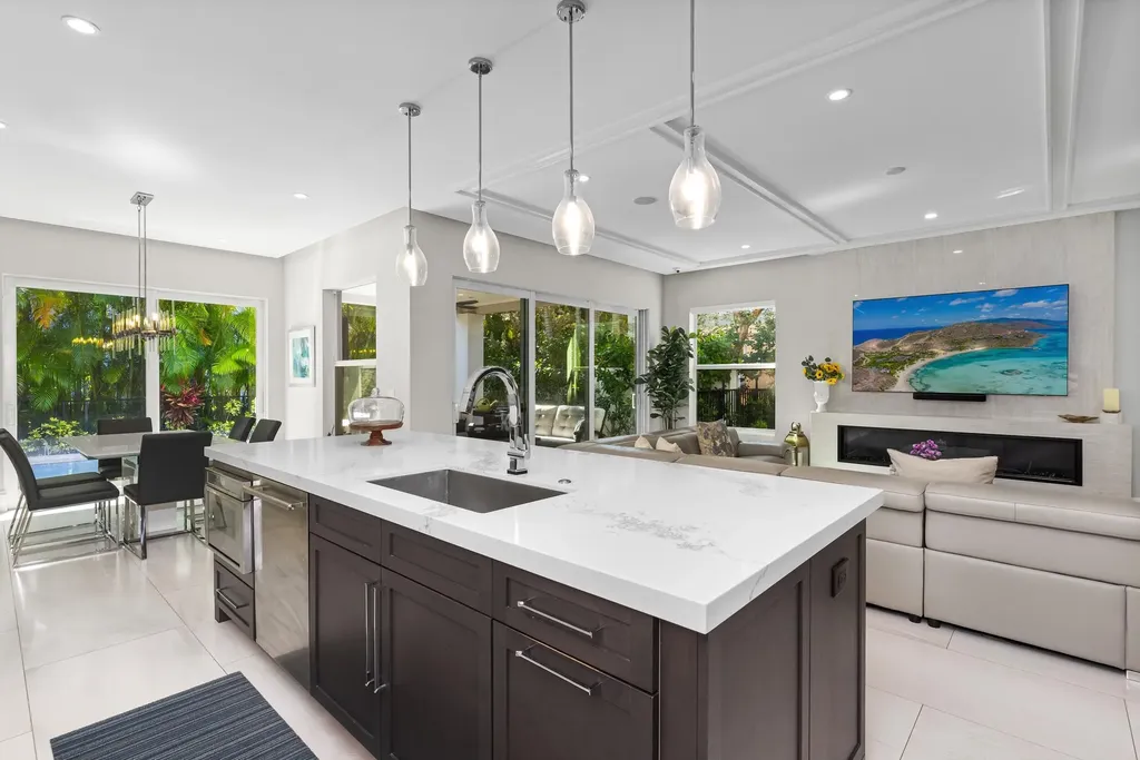 444 NE Wavecrest Way Boca Raton FL 33432