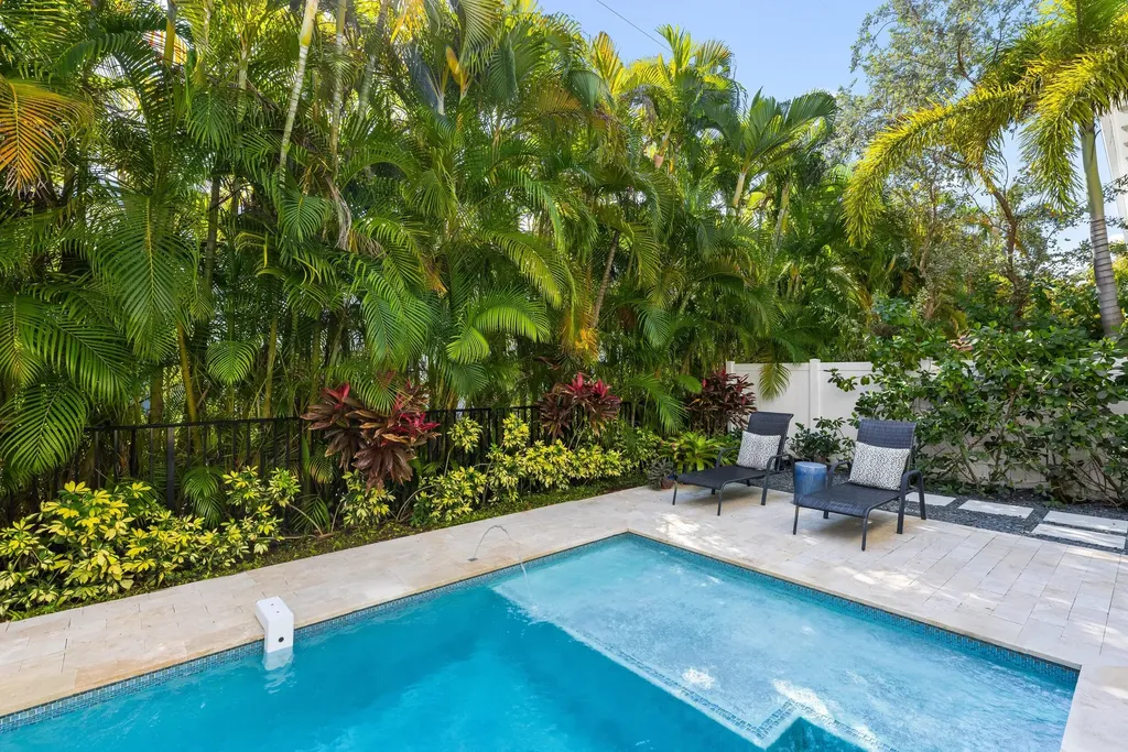 444 NE Wavecrest Way Boca Raton FL 33432