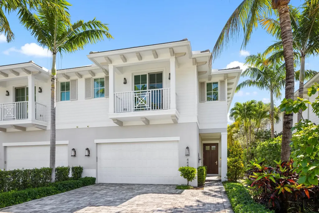 444 NE Wavecrest Way Boca Raton FL 33432