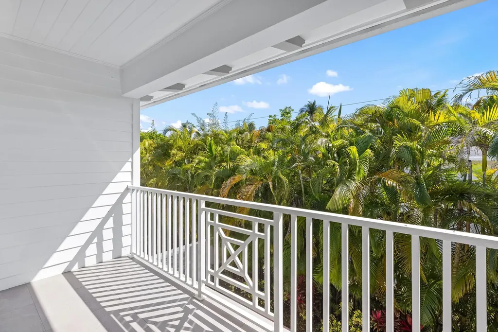 444 NE Wavecrest Way Boca Raton FL 33432