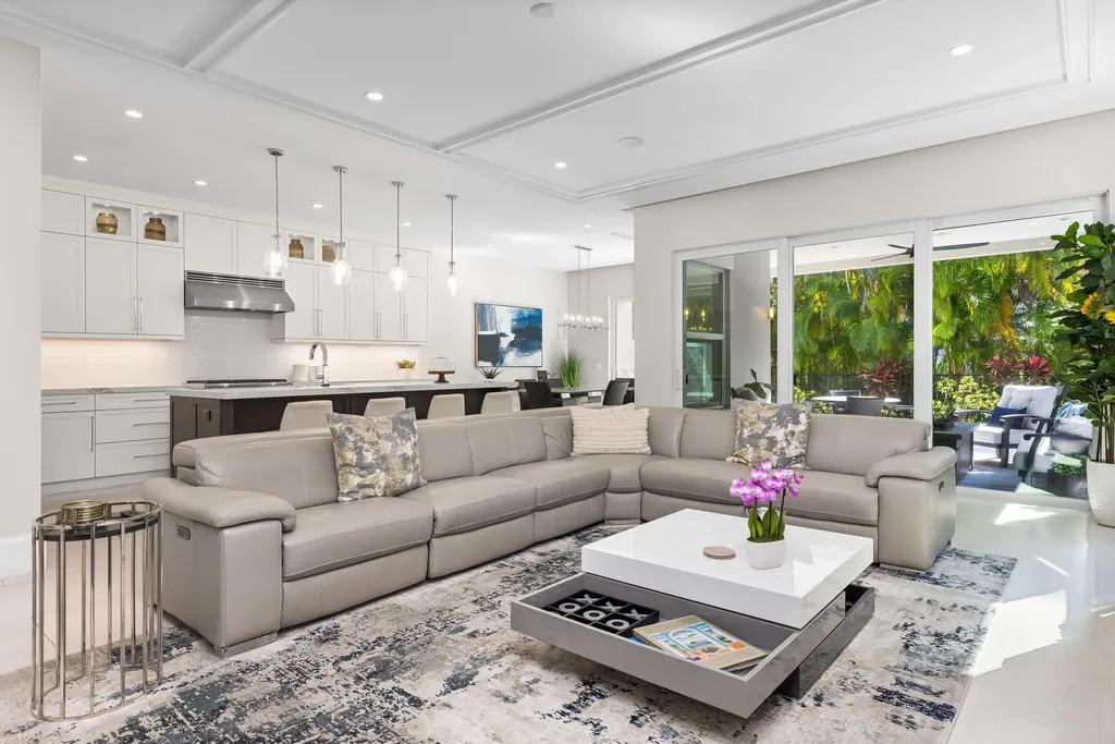 444 NE Wavecrest Way Boca Raton FL 33432