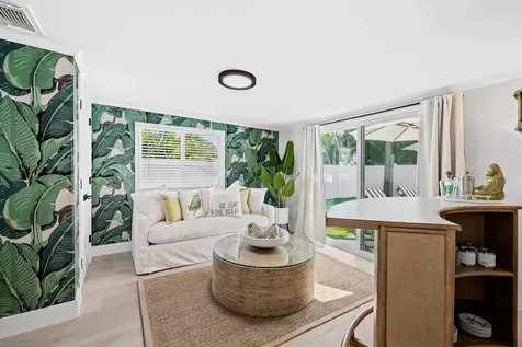 698 W Camino Boca Raton FL 33486