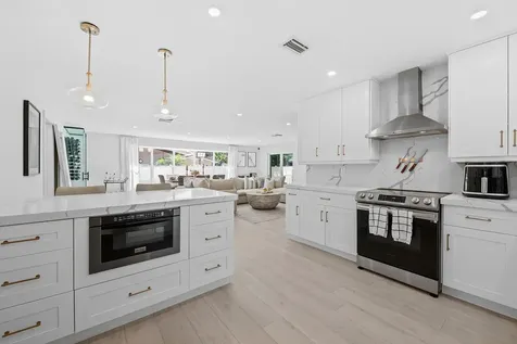 698 W Camino Boca Raton FL 33486