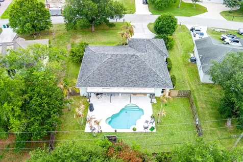314 SW Kestor Drive Port St Lucie FL 34953
