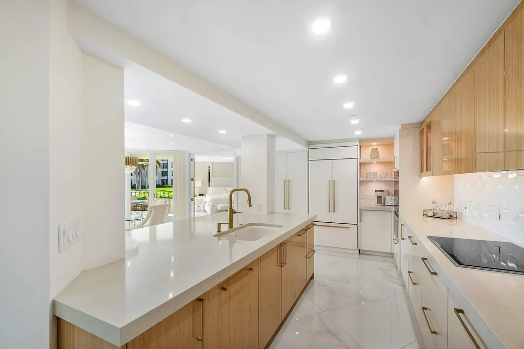 100 SE 5th Avenue Boca Raton FL 33432