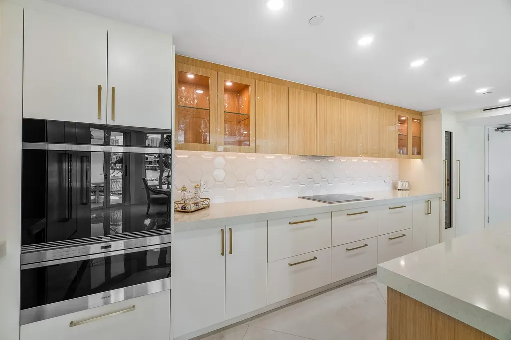 100 SE 5th Avenue Boca Raton FL 33432