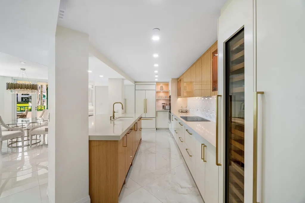 100 SE 5th Avenue Boca Raton FL 33432