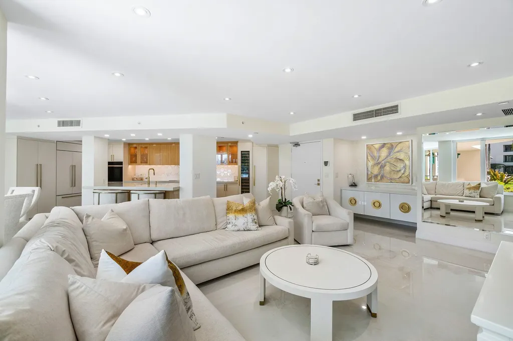 100 SE 5th Avenue Boca Raton FL 33432
