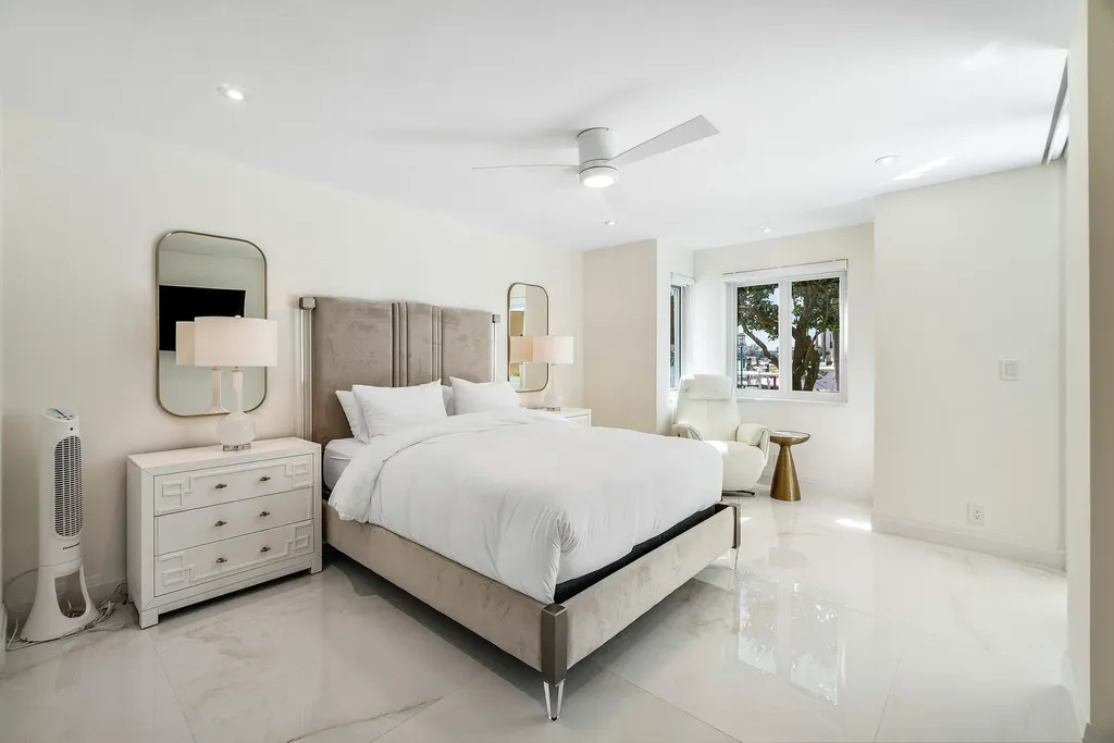 100 SE 5th Avenue Boca Raton FL 33432