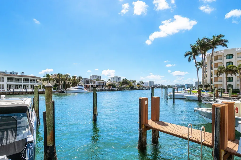 100 SE 5th Avenue Boca Raton FL 33432