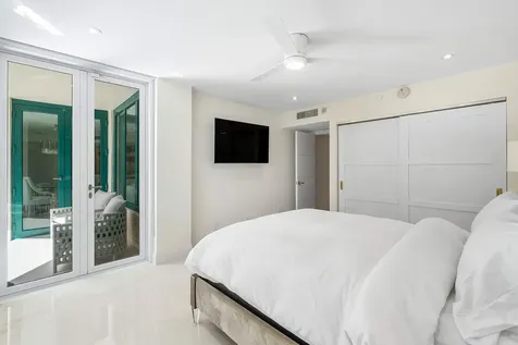 100 SE 5th Avenue Boca Raton FL 33432