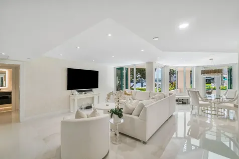 100 SE 5th Avenue Boca Raton FL 33432