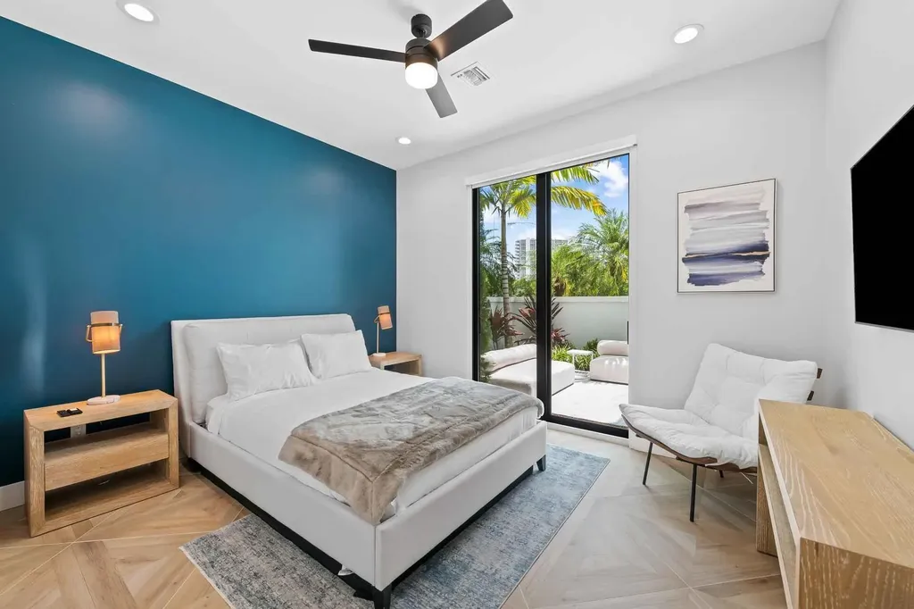 3400 NE 25th Street Fort Lauderdale FL 33305
