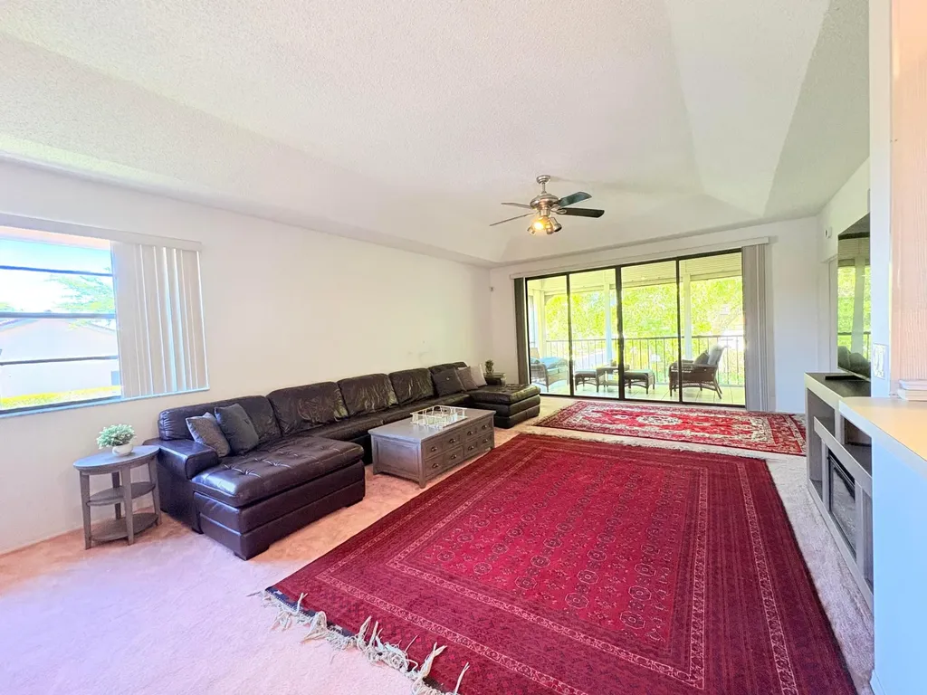 8659 Vía Reale Boca Raton FL 33496