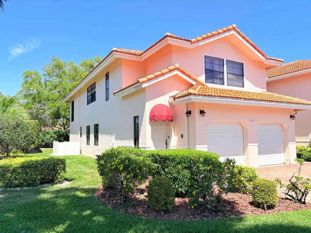 8659 Vía Reale Boca Raton FL 33496