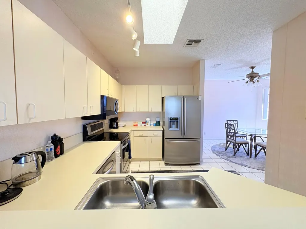 8659 Vía Reale Boca Raton FL 33496