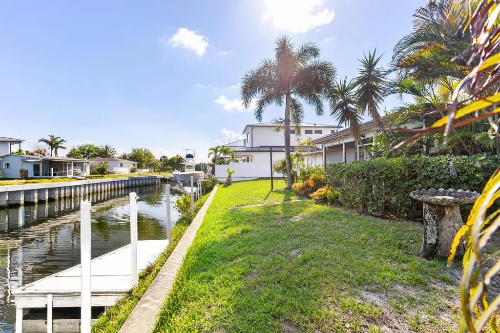 2339 Edward Road Palm Beach Gardens FL 33410