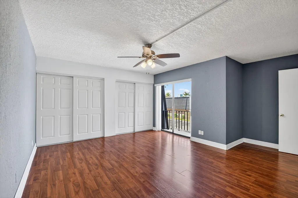 320 Woodland Road Palm Springs FL 33461