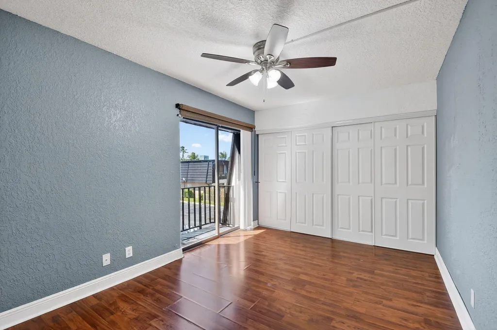 320 Woodland Road Palm Springs FL 33461