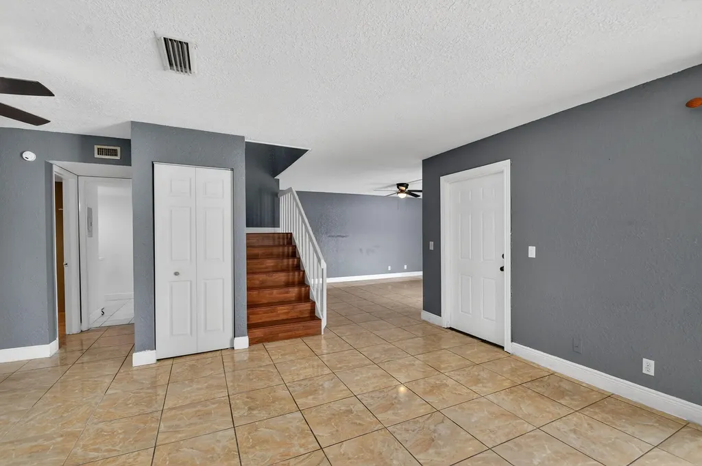 320 Woodland Road Palm Springs FL 33461