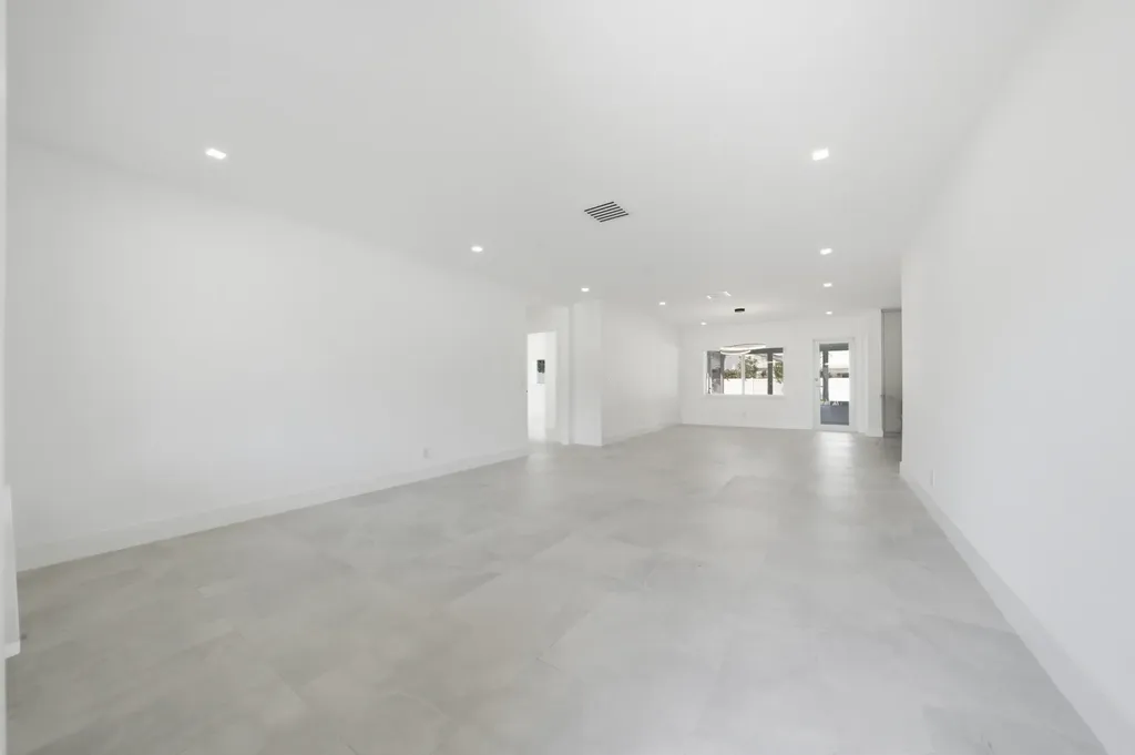 2001 NE 17th Way Fort Lauderdale FL 33305