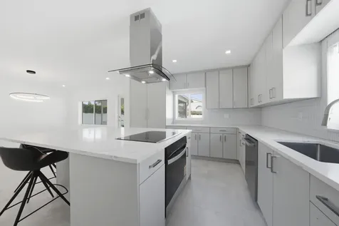 2001 NE 17th Way Fort Lauderdale FL 33305