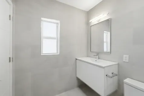 2001 NE 17th Way Fort Lauderdale FL 33305
