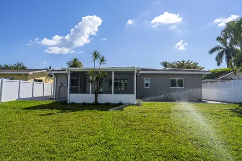 2001 NE 17th Way Fort Lauderdale FL 33305