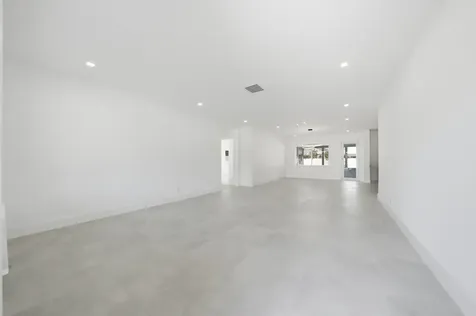 2001 NE 17th Way Fort Lauderdale FL 33305