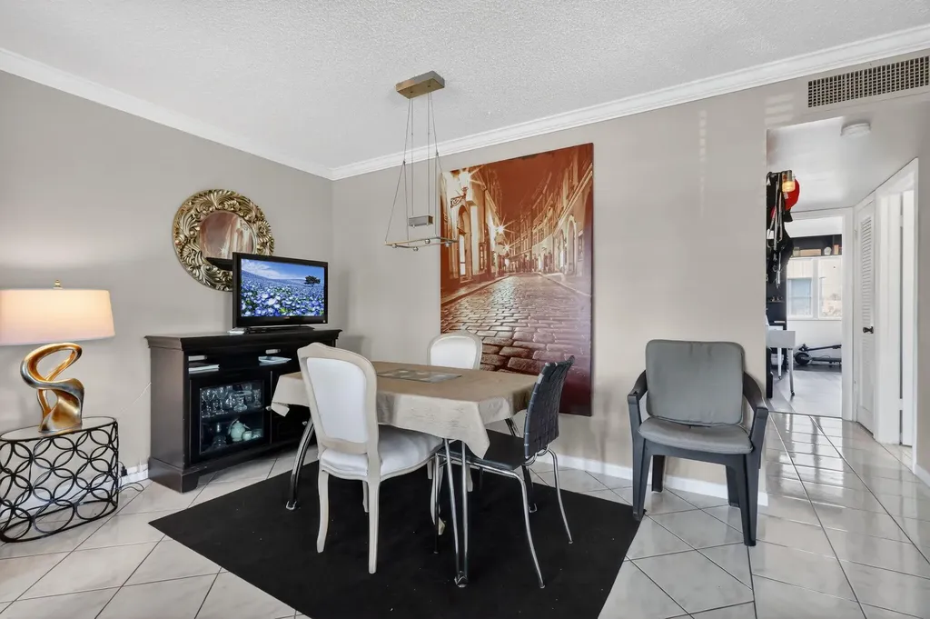 48 Burgundy Avenue Delray Beach FL 33484