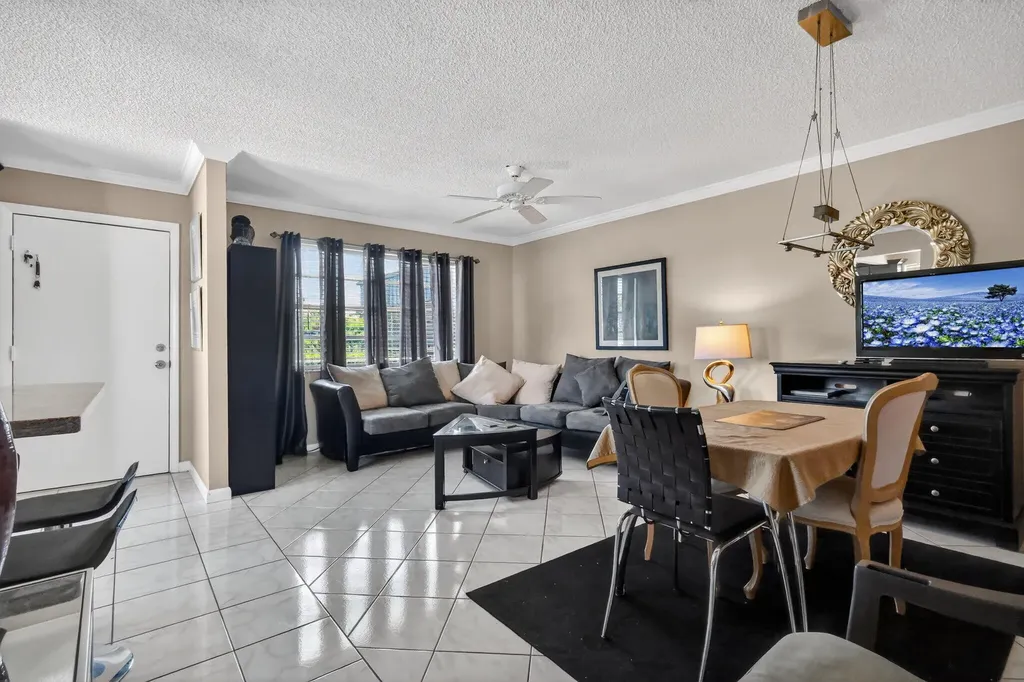 48 Burgundy Avenue Delray Beach FL 33484