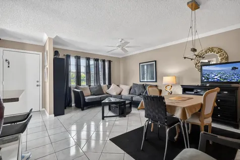 48 Burgundy Avenue Delray Beach FL 33484
