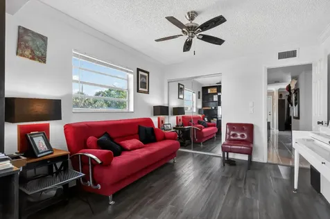48 Burgundy Avenue Delray Beach FL 33484