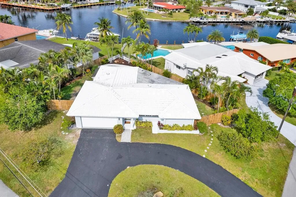 999 SE 6th Terrace Pompano Beach FL 33060