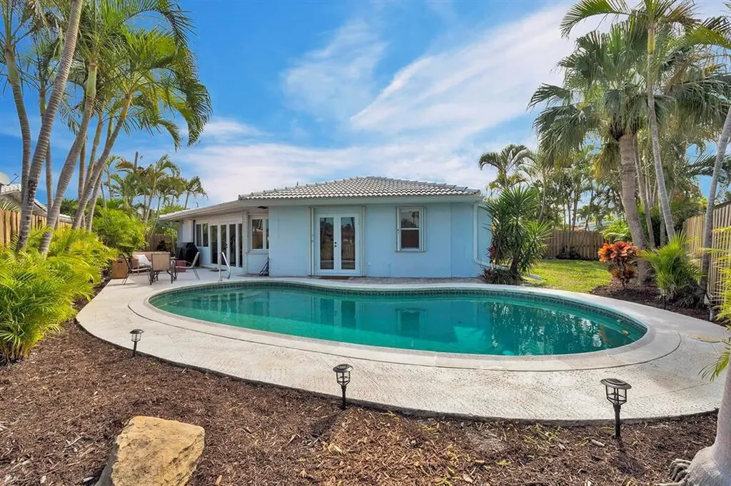 999 SE 6th Terrace Pompano Beach FL 33060