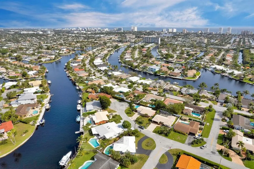 999 SE 6th Terrace Pompano Beach FL 33060